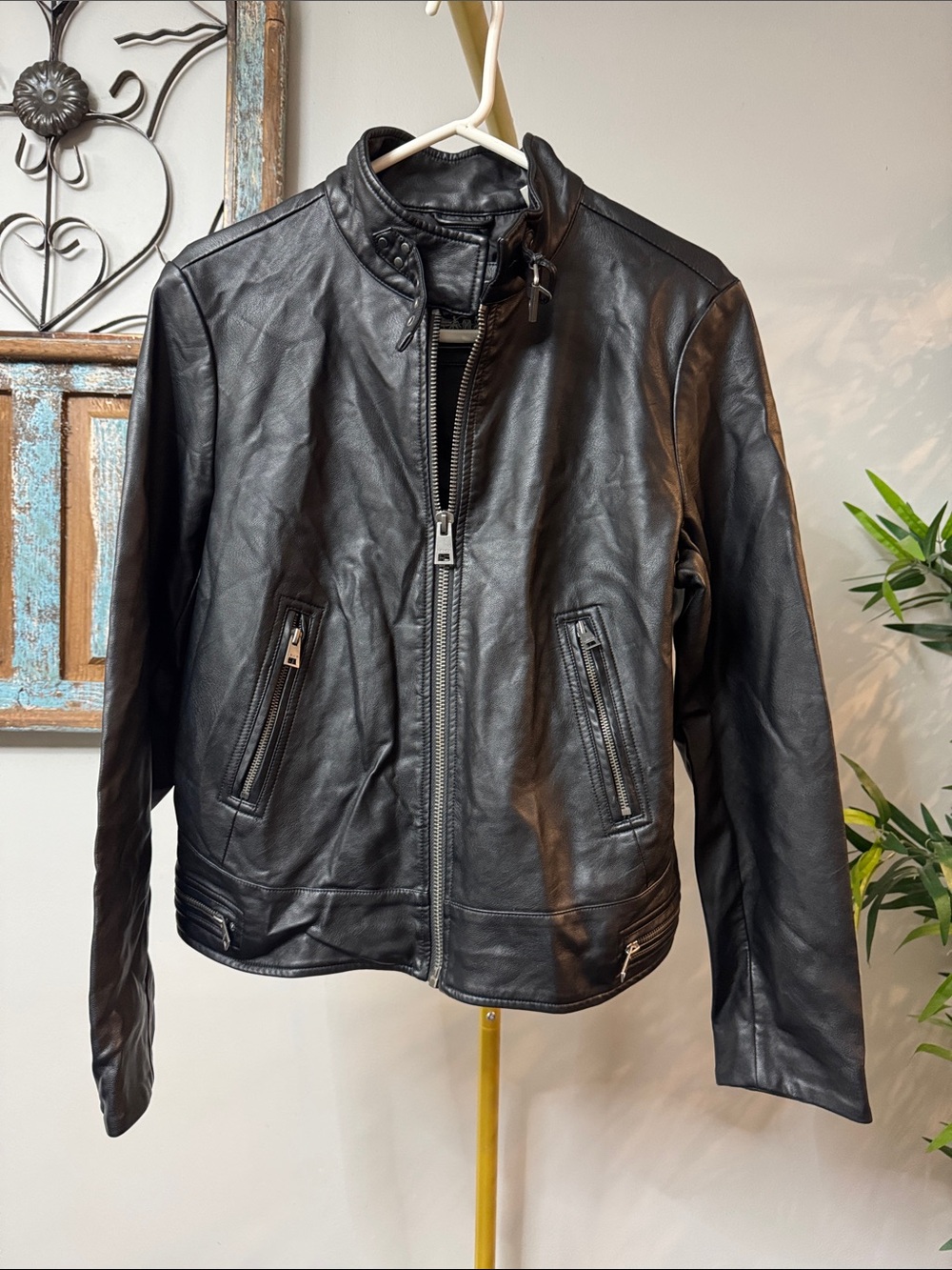 Levi's Black faux Leather biker Bomber moto Jacket EUC L
